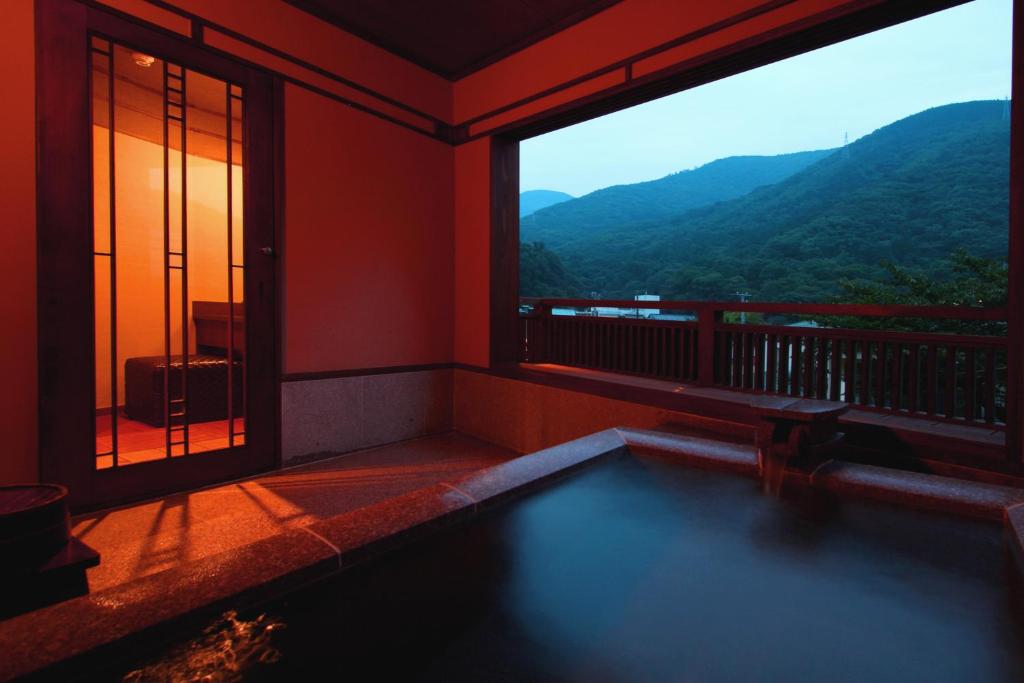 Hakone Onsen Ryokan Yaeikan ryokan Kanagawa Hakone 1