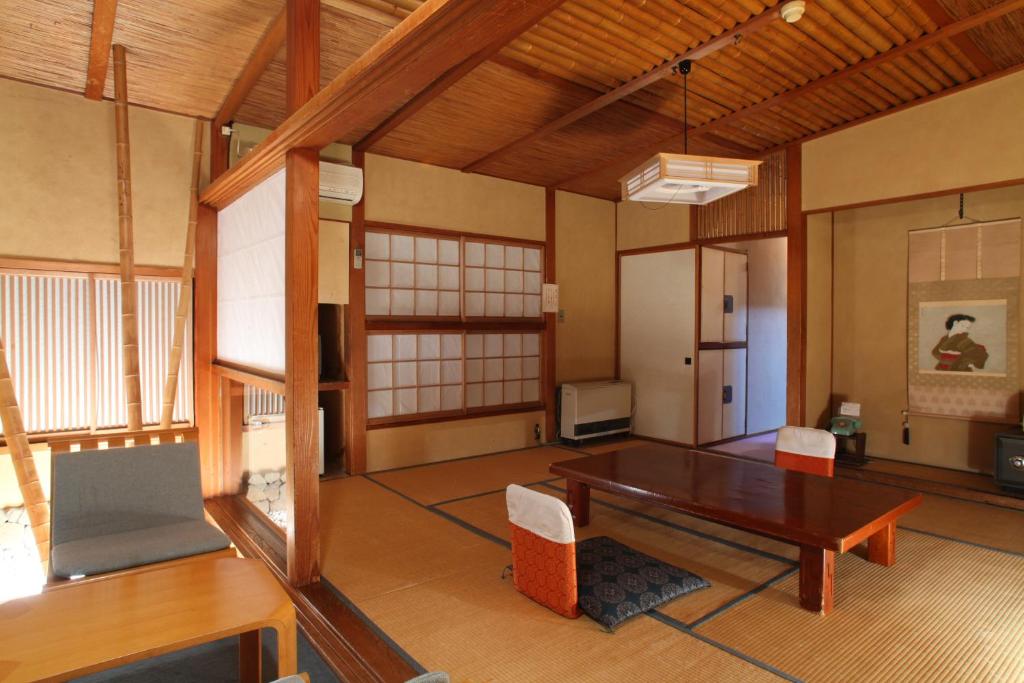 Hatsunoyu ryokan Nagano Yamanouchi 1