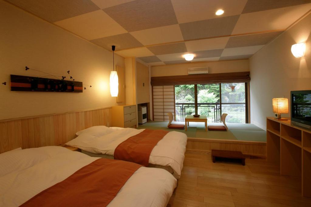 Hishino Onsen Tokiwakan ryokan Nagano Komoro