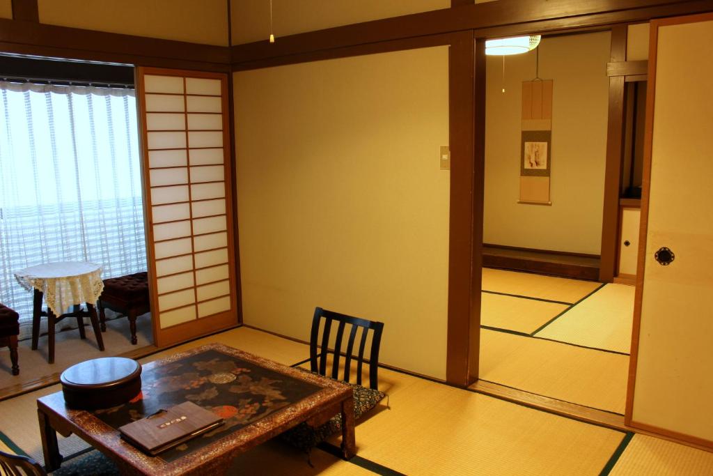 Historical Ryokan SENYUKAN ryokan Aomori Owani 3