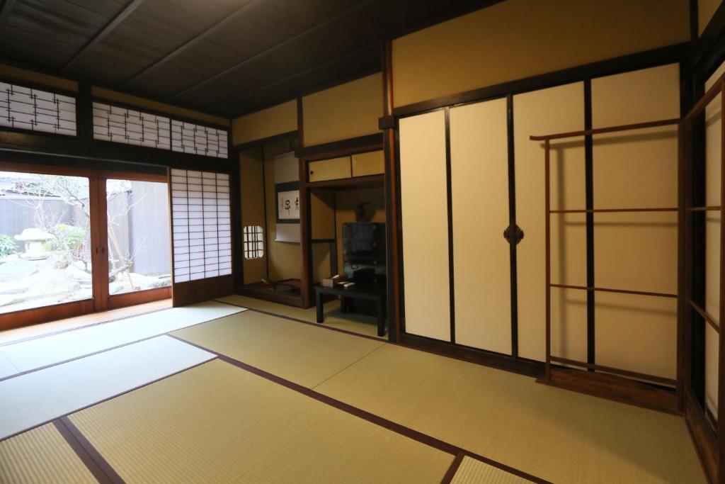 Honmachi Juku ryokan Shiga Hikone 1