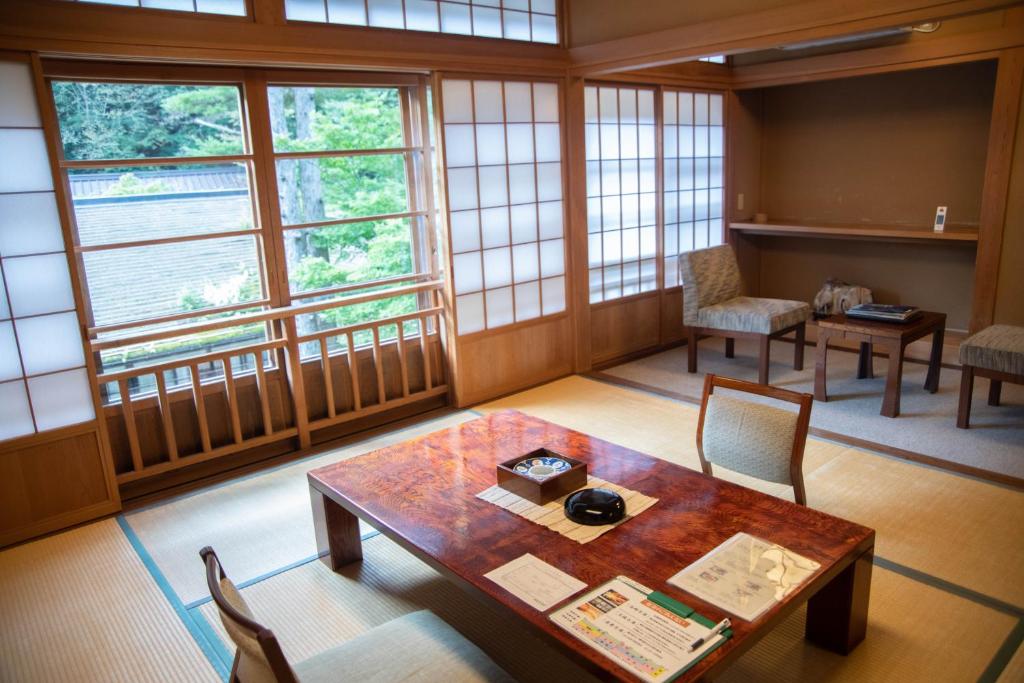 Houshi Onsen Chojukan ryokan Gunma Minakami 3