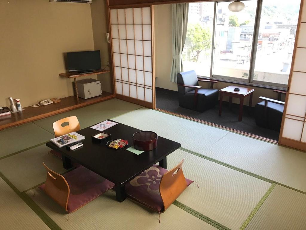 Itoen Hotel Bekkan ryokan Shizuoka Ito 4