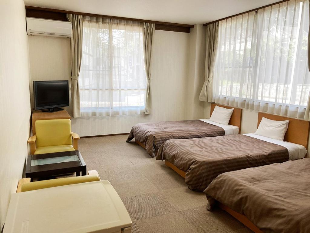 Itoen Hotel Oze Oigami Sanrakuso ryokan Gunma Numata 1