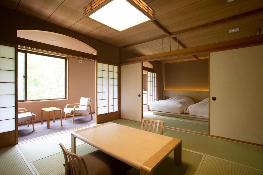 Kuriya Suizan ryokan Hokkaido Jozankei 1