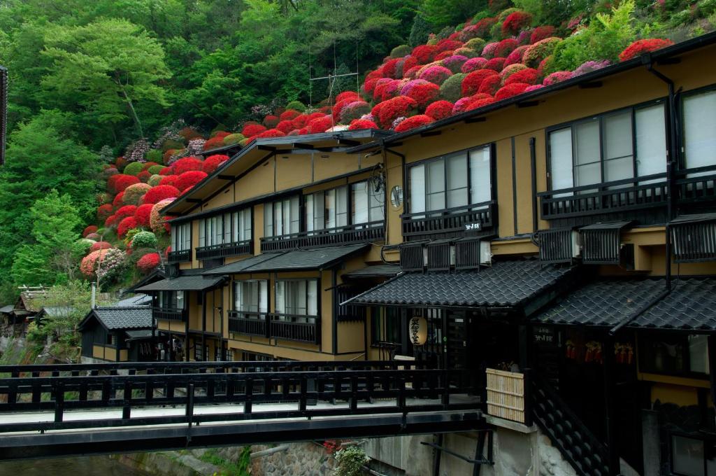 Kurokawa Onsen Yama no Yado Shinmeikan ryokan Kumamoto Minamioguni 3