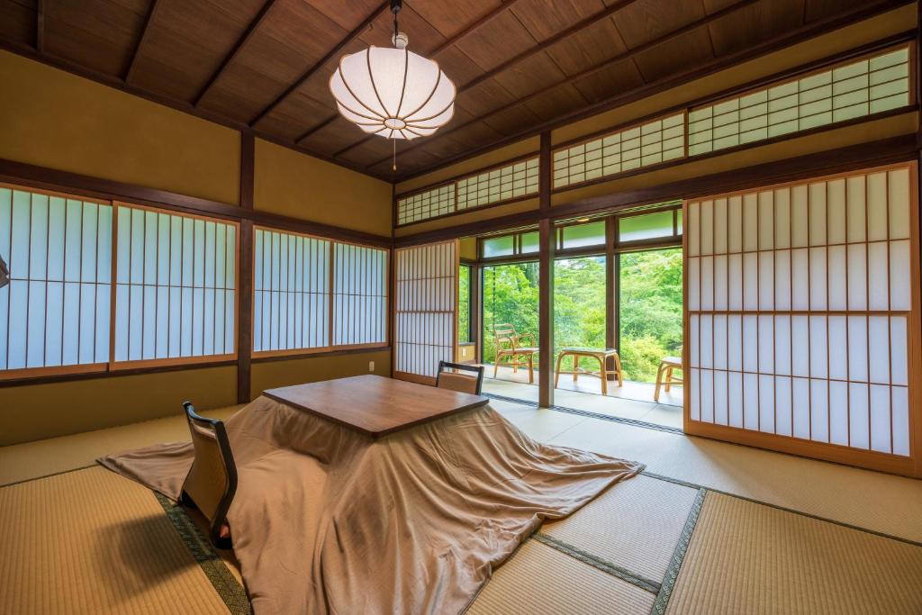 Matsuzakaya Honten ryokan Kanagawa Hakone 1