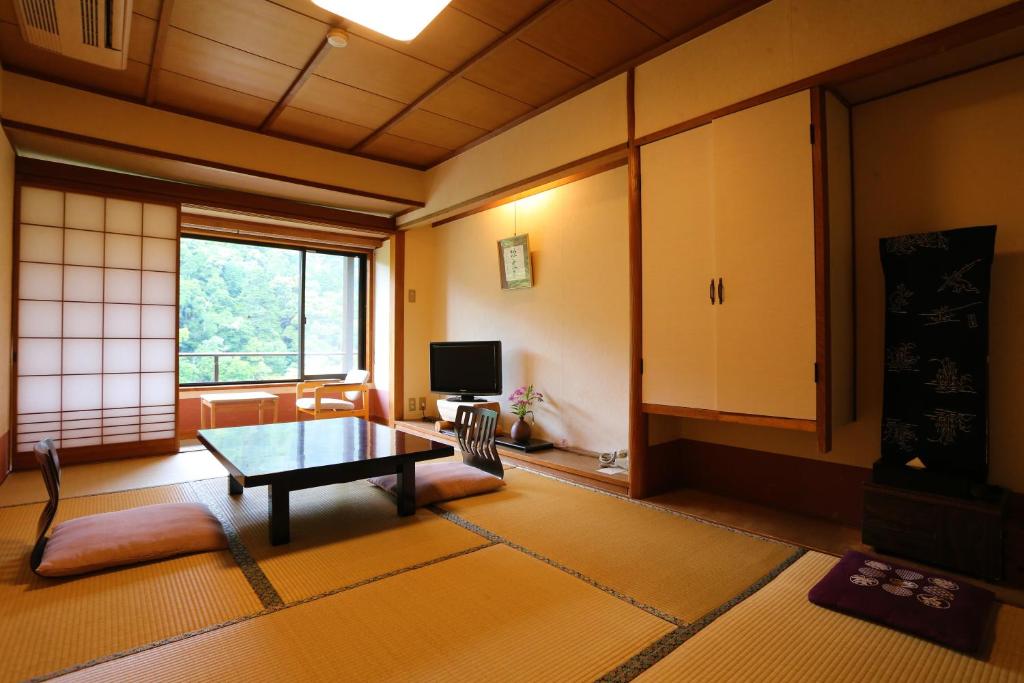 Momijiya Honkan Takaosansou ryokan Kyoto Kyoto 4