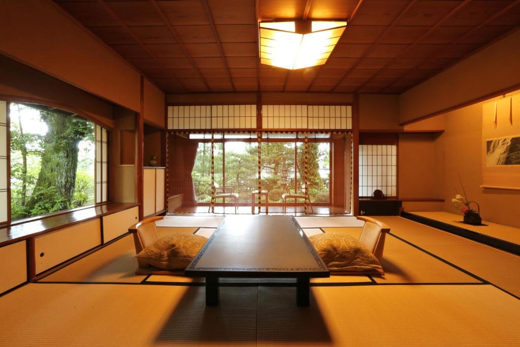 Monjusou Shourotei ryokan Kyoto Miyazu 1