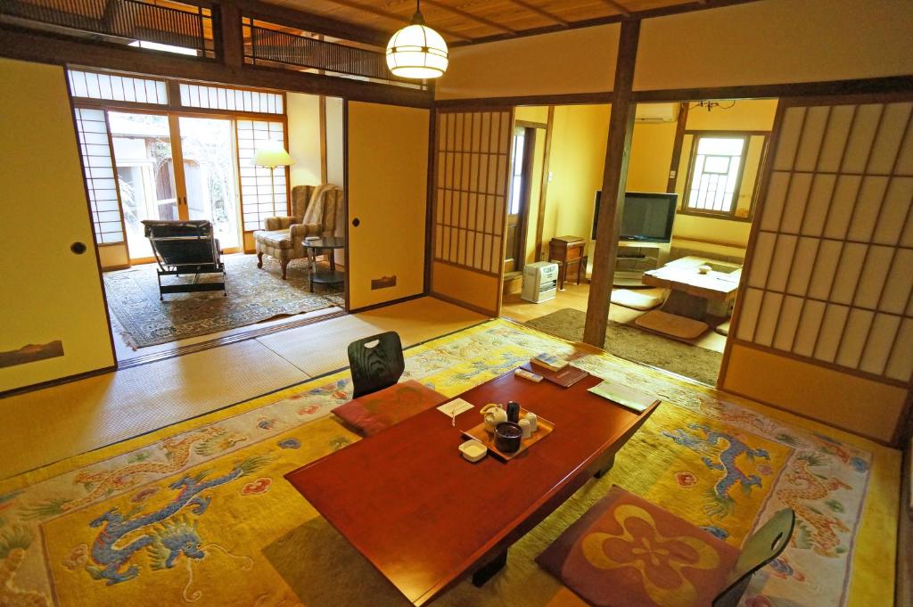 Mujinzo ryokan Oita Yufu 1