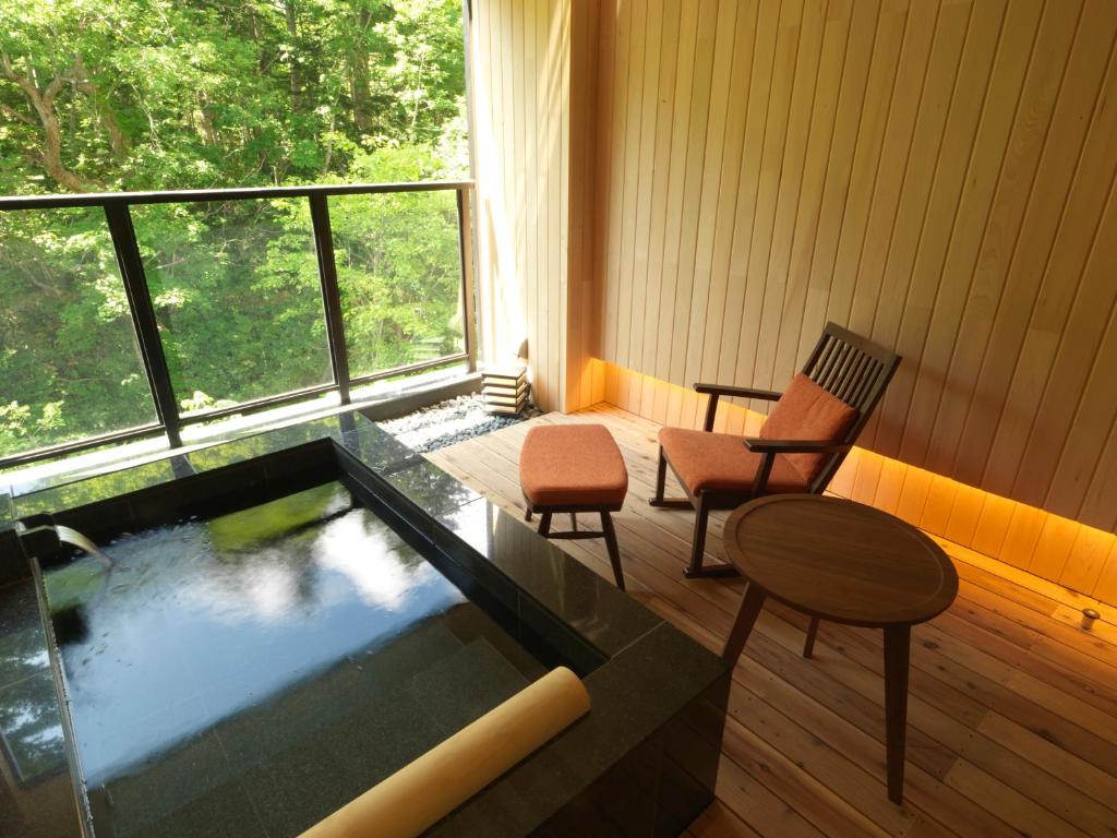 Niseko Konbu Onsen Tsuruga Moku no sho ryokan Hokkaido Niseko 3