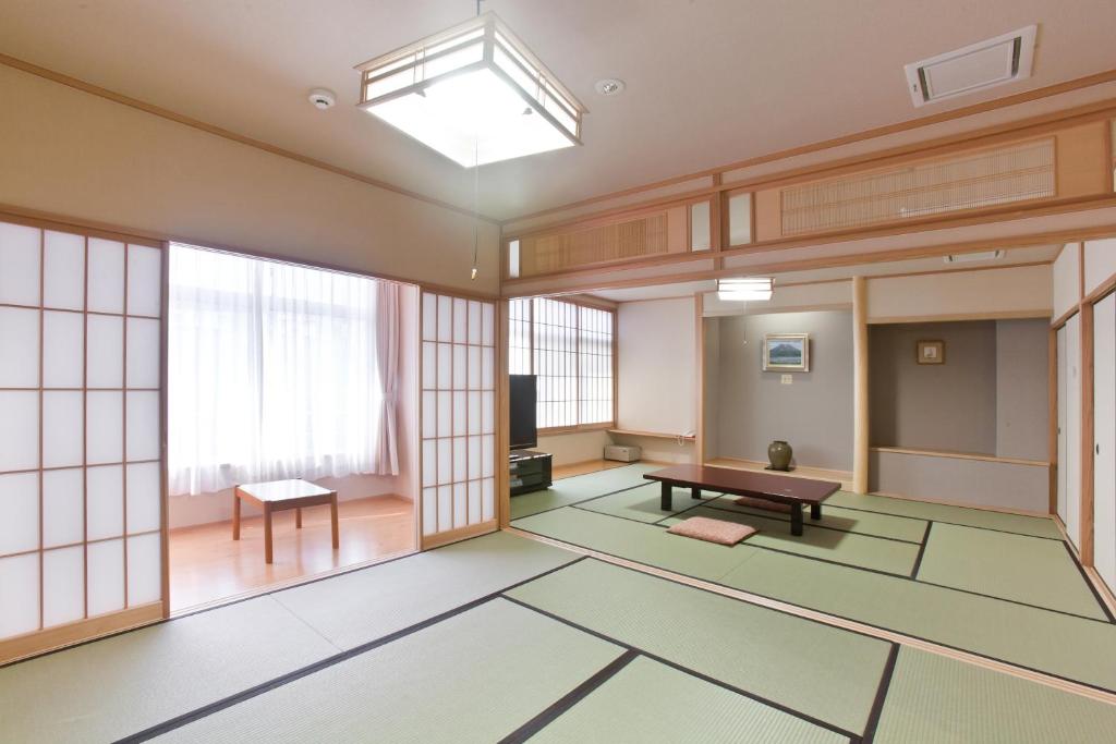 Onsen Hotel Nakahara Bessou Nonsmoking Earthquake retrofit ryokan Kagoshima Kagoshima 4