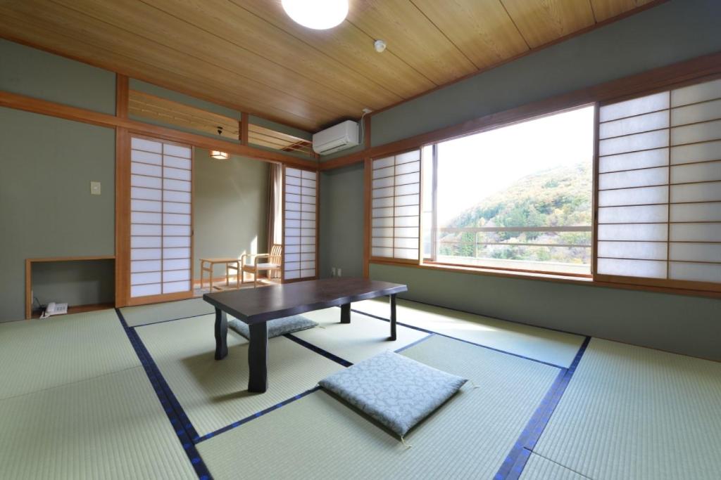 Ooedo Onsen Monogatari Kakeyu ryokan Nagano Ueda 1