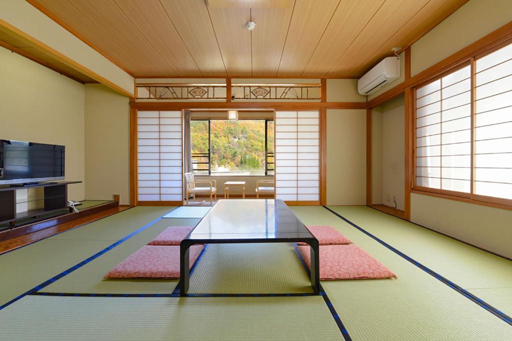 Ooedo Onsen Monogatari Kakeyu ryokan Nagano Ueda 3