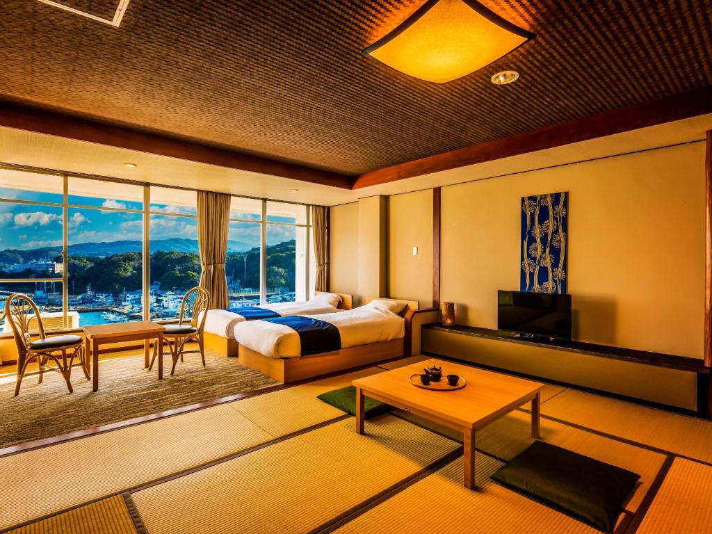 Ooedo Onsen Monogatari Premium Toba Saichoraku ryokan Mie Toba 1