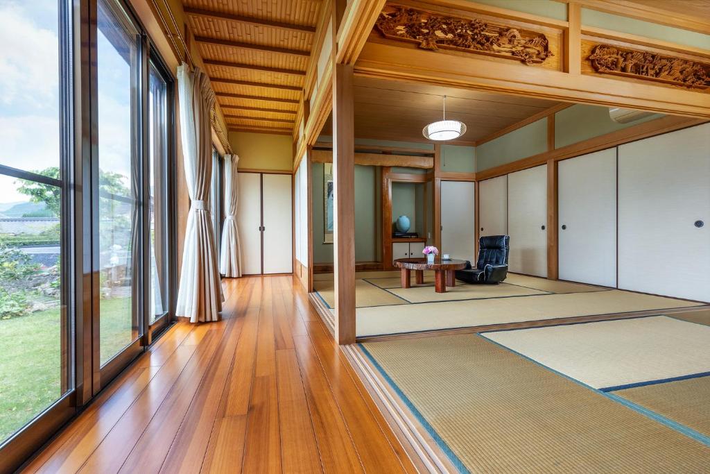 Rakushinkan Villa ryokan Oita Yufu 4