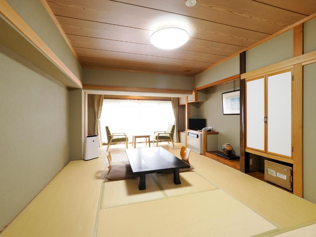 Ryokan Tamagoyu ryokan Fukushima Machi niwasaka 2