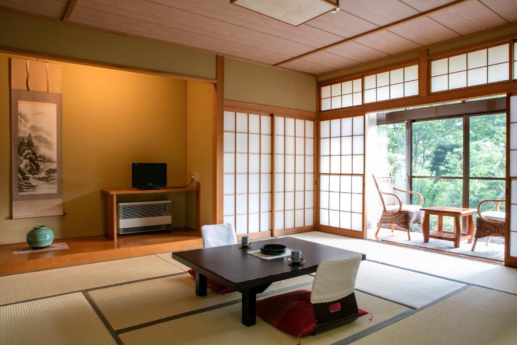 Ryokan Warabino ryokan Nagano Takayama 1