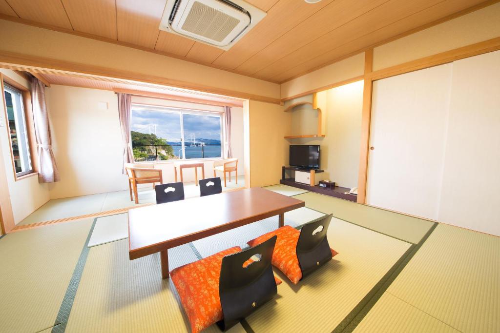 Seaside Hotel Taimaru Kaigetsu ryokan Tokushima Naruto 4