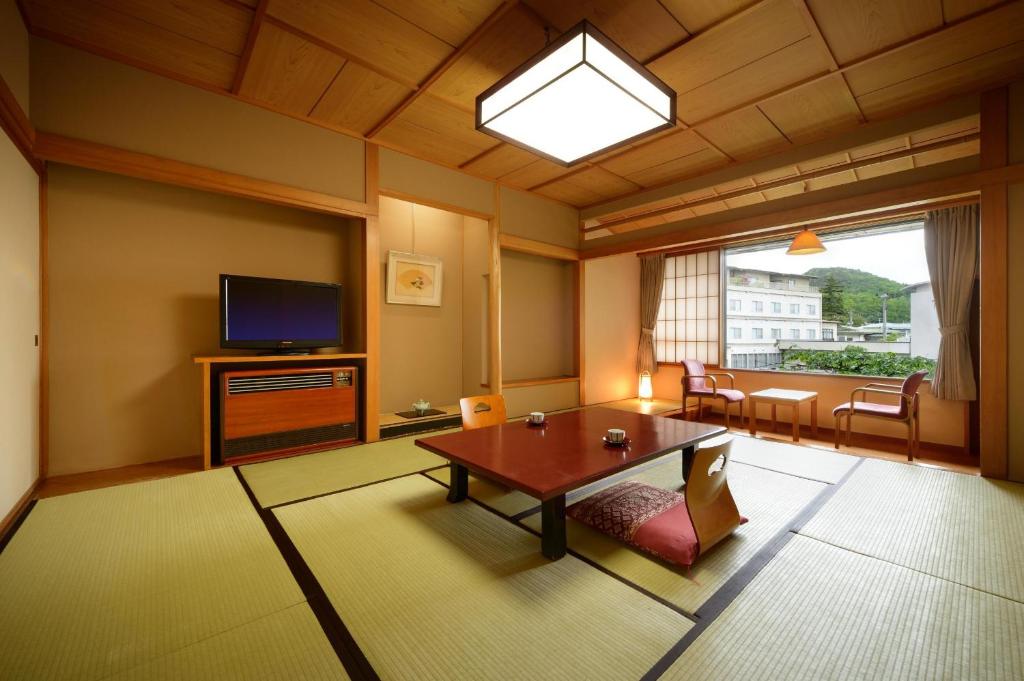 Senkeien Tsukioka Hotel ryokan Yamagata Kaminoyama 2