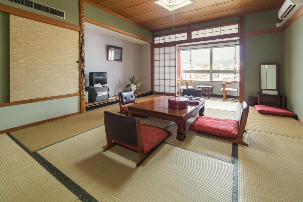 Shoei Daini Bekkan ryokan Kochi Kochi 4