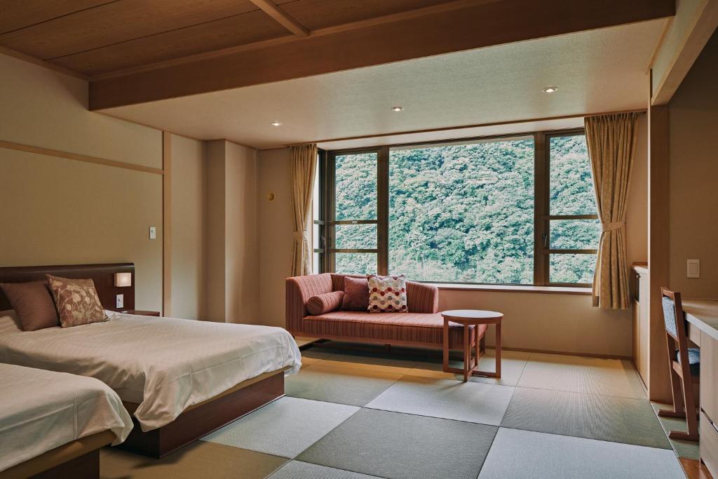 Shogawa Onsen Yumetsuzuri ryokan Toyama Tonami 1