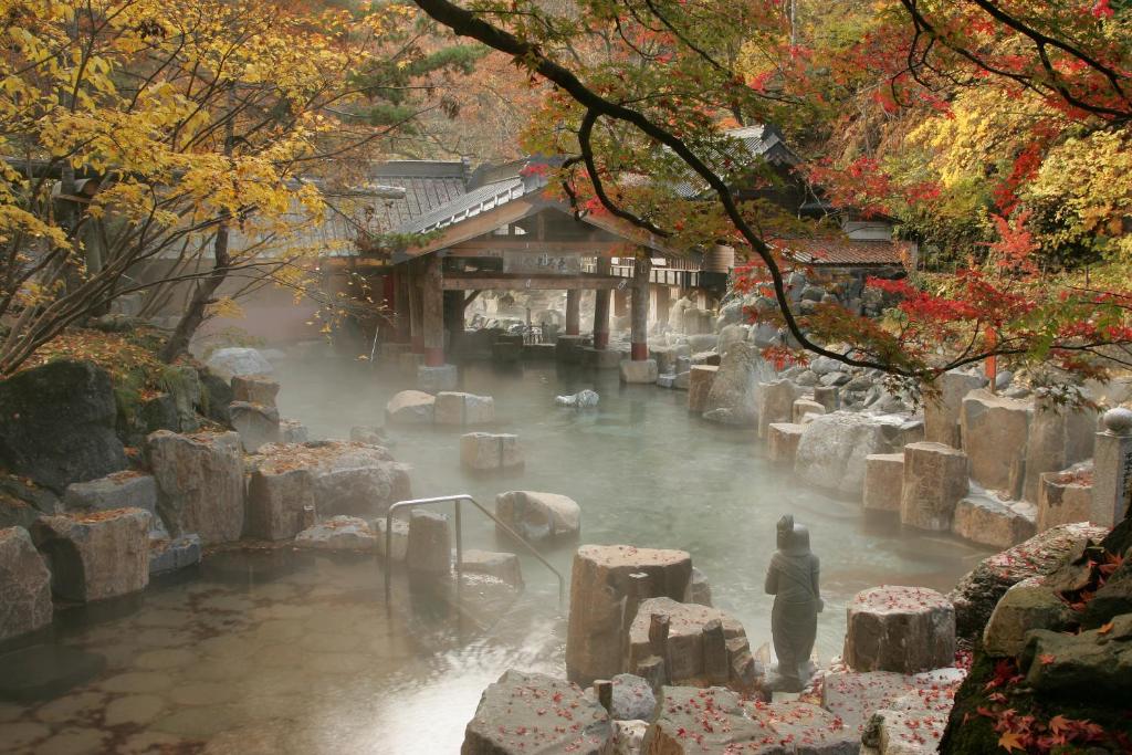 Takaragawa Onsen Ousenkaku ryokan Gunma Minakami 2