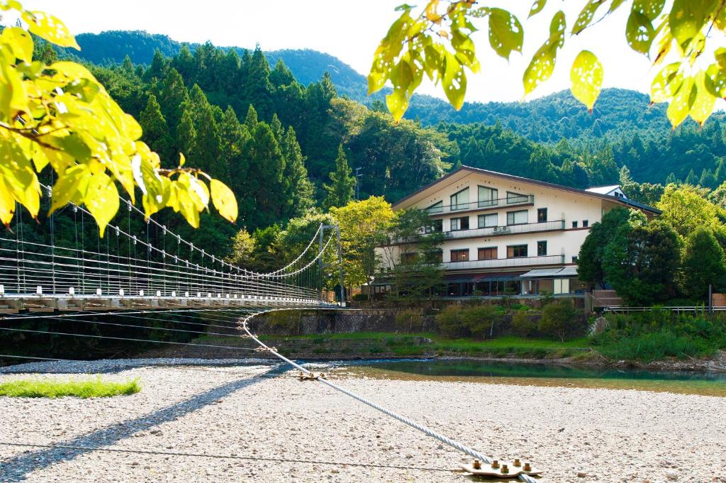 Watarase Onsen Hotel Yamayuri ryokan Wakayama Hongu