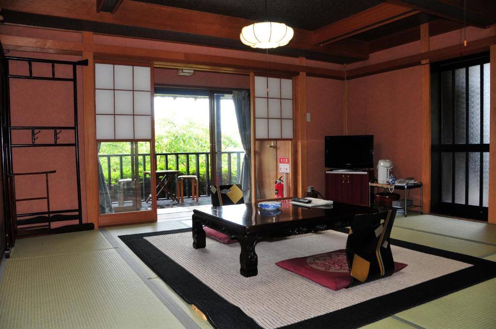 Yokohama Fujiyoshi Izuten ryokan Shizuoka Ito 2