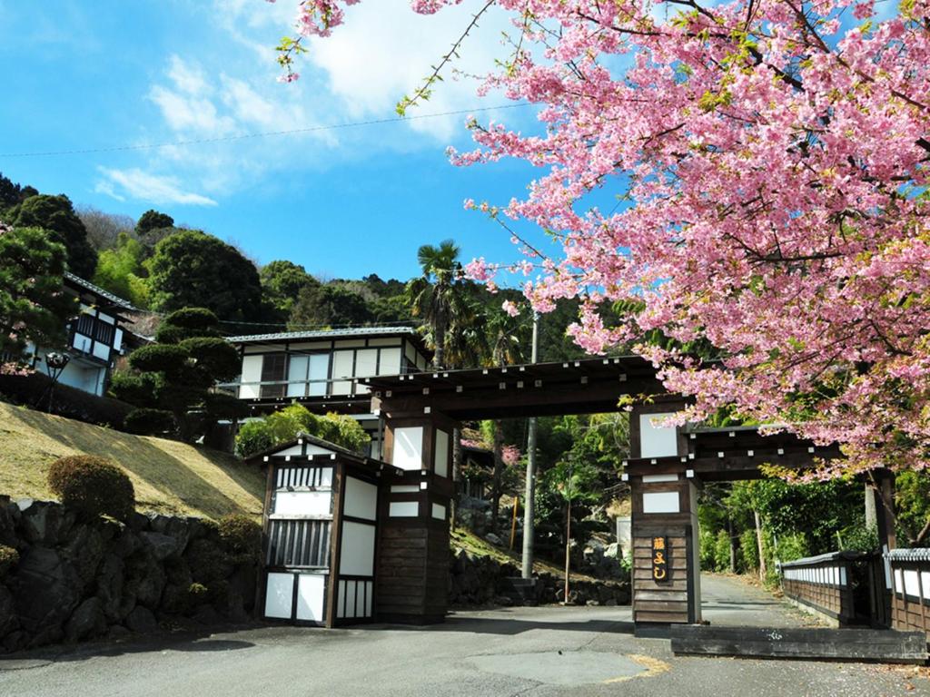 Yokohama Fujiyoshi Izuten ryokan Shizuoka Ito