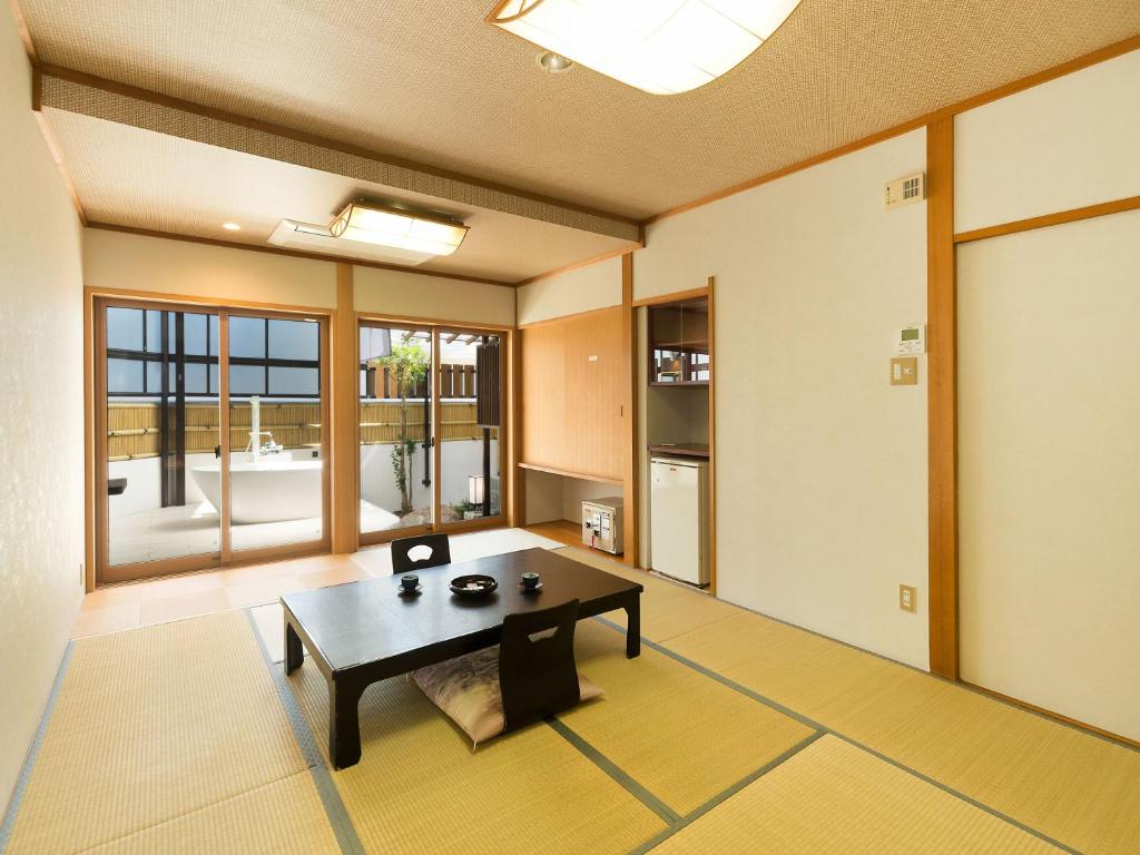 Yuraku Hotel ryokan Fukui Awara 3