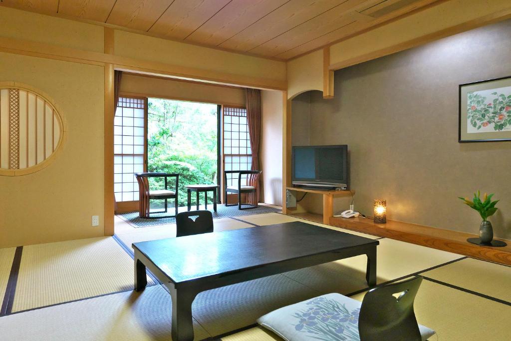 Yuraku Hotel ryokan Fukui Awara 4